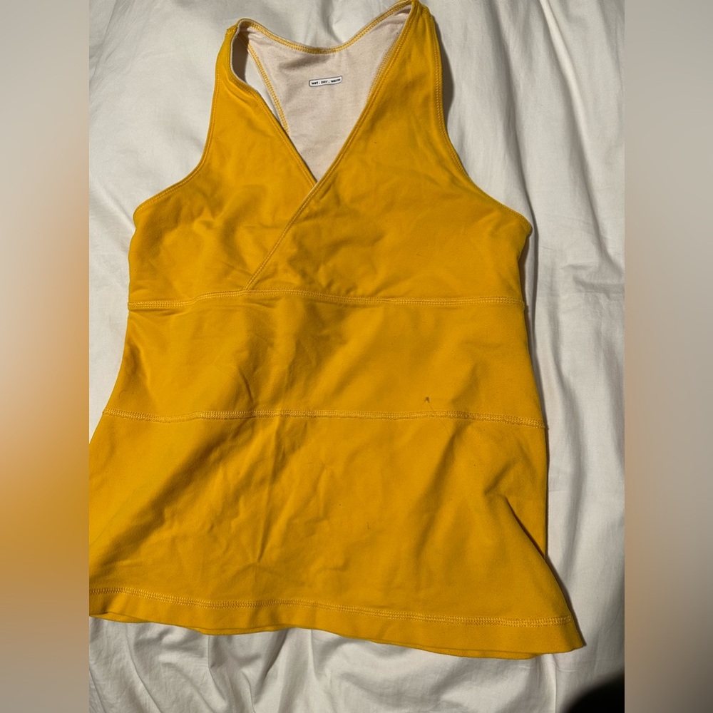 Lululemon tank